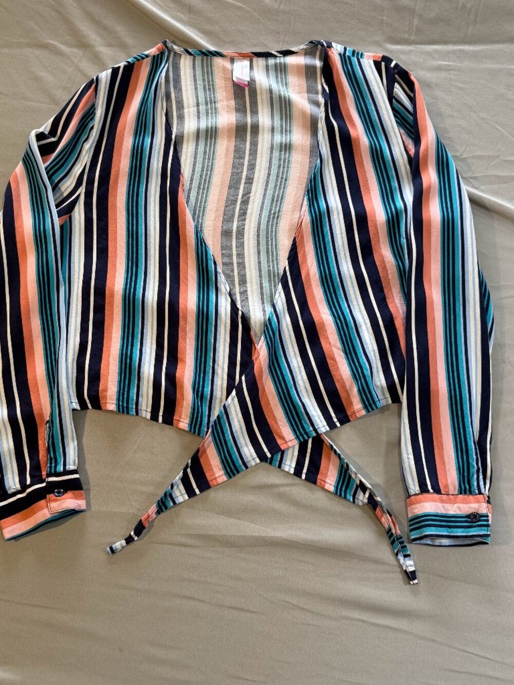 No Boundaries Juniors Striped Cropped Front Tie Blouse XXL/19 Blue White & Pink